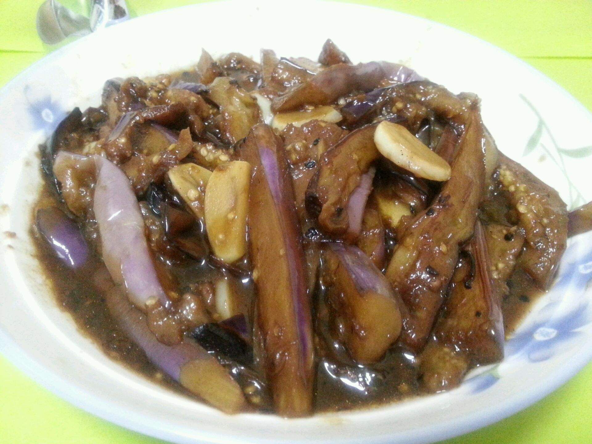红烧茄子怎么弄 红烧茄子怎么弄的